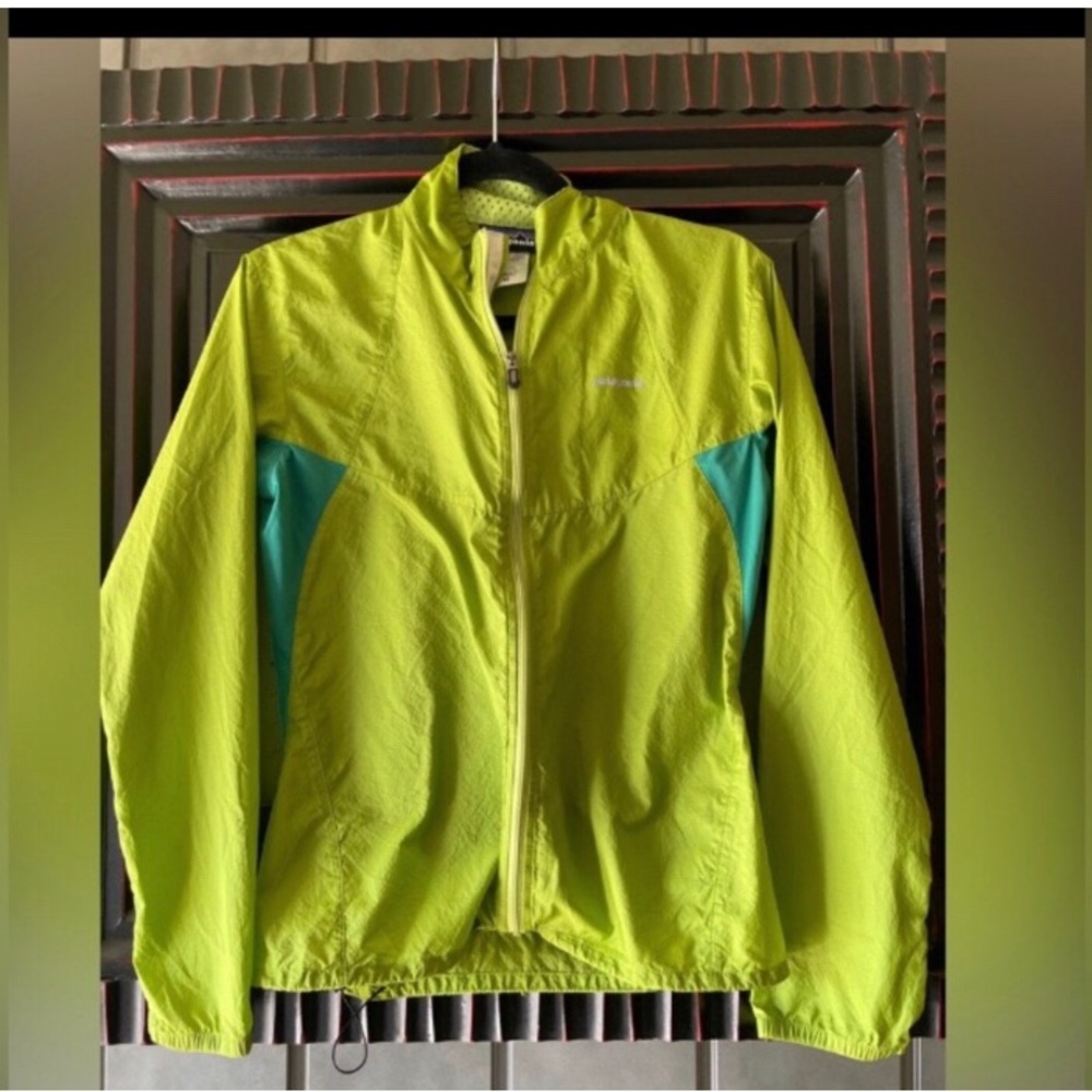 Women’s Patagonia Neon Lime Windbreaker Jacket with Teal Accents - Picture 3 of 3